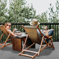 Bild mit mehreren Anwendungsbeispielen für Outdoor-Teppiche: Oben steht der Text „Geeignet für viele Außenbereiche“. Darunter sind vier Fotos zu sehen: links oben ein Teppich unter einem Gartentisch auf einer Terrasse, rechts oben ein Teppich auf Steinboden, links unten ein Teppich vor einem Wohnwagen mit Campingmöbeln, rechts unten ein runder Pool mit einem Teppich als Unterlage. Die jeweiligen Bereiche sind mit den Beschriftungen „Balkon und Terrasse“, „Outdoor Teppich“, „Vorzeltteppich“ und „Pool-Unterlage, uvm“ versehen.