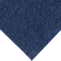 Ausschnitt eines rechteckigen, blau melierten Teppichbodens mit filzartiger, strukturierter Oberfläche. Die Ecken verlaufen schräg ins Bild.