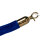 Nahaufnahme eines blauen Samtabsperrseils mit einem goldenen Karabinerhaken.
